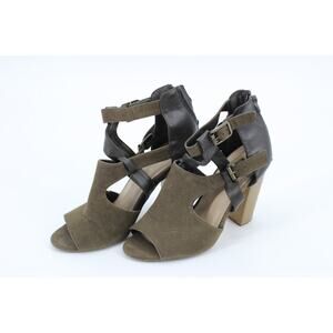 Shoe Dazzle Joyia buckle strap open toe block heel sandals 8.5 grunge whimsigoth